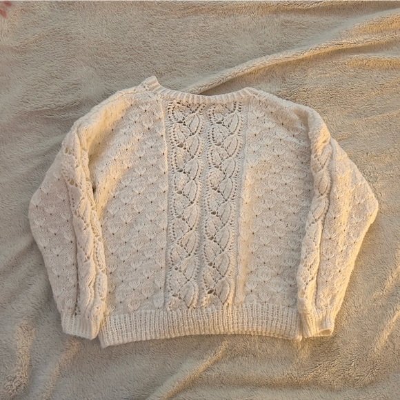 (no brand) white knitted sweater - Picture 4 of 4